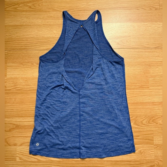Lululemon Trapeze Twist Tank Heathered Harbor Blue - Picture 7 of 7